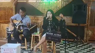 Live Music Warcik Foodcourt - Diara cover cinta tak harus memiliki