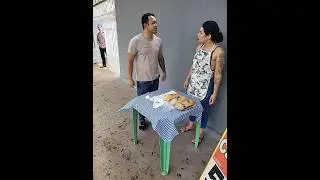 Ele tinha vergonha de sua esposa humilde por ser vendedora, mas o final surpreende
