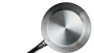 How to make any pan non-stick: the onion hack