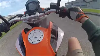 KTM Duke 125 How To Wheelie | Akrapovic | 13/45