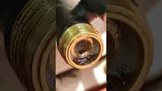 Minisplit fuga de refrigerante en válvula 1/4