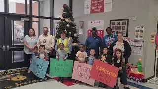 METRO's Thanksgiving Heroes Deliver Turkey Dinners
