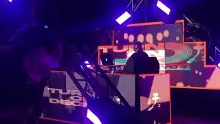 Front Back Party Jams with Great Artists 