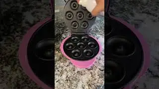 Donut lovers rejoice: easy mini donut maker! #minidonuts #minidonutrecipe
