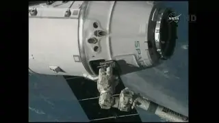 SpaceX Dragon CRS-5 Rendezvous, Grapple, & Berthing (time lapse)