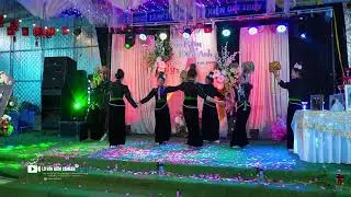 ĐIỆU MÚA TÂY BẮC RẤT UYỂN CHUYỂN & XINH ĐẸP ĐẾN TỪ CÁC ĐỘI MÚA FAMILY ĐÁM CƯỚI VĂN KIỂM & DIỆP ANH