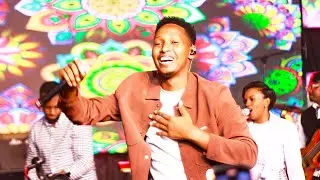 ISRAEL MBONYI KWELI NI MBARIKIWA TAZAMA ALIVYOIMBA LIVE 