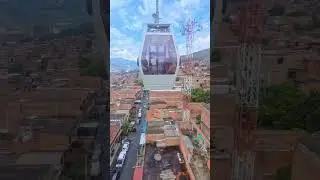 Metrocable GONDOLA ride on Line K | Acevedo to Santo Domingo, MEDELL&Iacute;N, COLOMBIA 🇨🇴