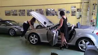 Fast Driving Girls - Lilly & Hélena, SLK poledancers (V075) - High heels