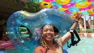 We went to Aquatica Water Park!