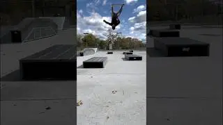 Изучил глюк с темным поп-музыкой из игры Skate 3 благодаря тренеру Фрэнку🙏 #skateboarding #skate3...