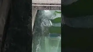 На самом деле, это так страшно,  столько тонн воды в секунду #augsburg #hochablass