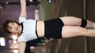럭키러브 (lucklpve) [이징징] 직캠  APRIL-Muah! 에이프릴- 무아! 220430 신촌 버스킹 [A/V]