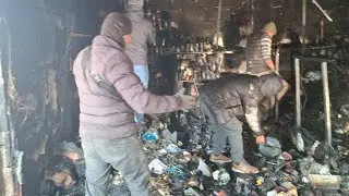 स्थानिय दुर्गा भुजेलको पसल जलेर नष्ट।