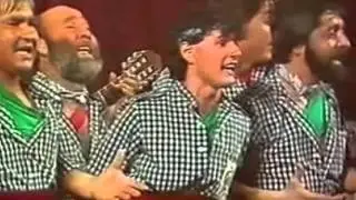 Cargaores Gaditanos- Comparsa.- A&ntilde;o 1986.- Cupl&eacute;s: Este concurso & En la peque&ntilde;a pantalla.
