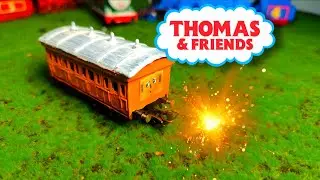 Membuat Kereta Thomas And Friends! ANNIE & CLARABEL Yang spektakuler! 