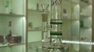Стеклянный Бонг с двумя перколяторами и шипами для льда Dr.Green Double Honeycomb Ice
