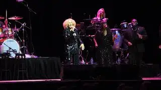Darlene Love  