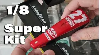 Ferrari by Rosso in 1/8 Scale - what's inside this huge kit?
