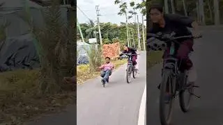 #skating #cycle #girl #reaction #india #tigerskater #youtubeshorts #vairalvideo #shorts