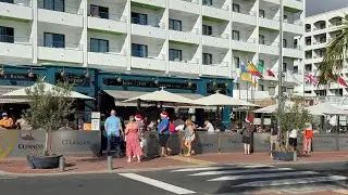 🎅Christmas in PLAYA DEL INGLES🎄. Tourists Enjoy the Sun & Summer Temperatures. December 2025