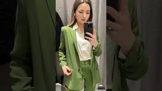 Green blazer from Mango Product reference number: 47916303