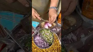 Amazing Masala Nuts Chaat 😲 #shotrs #viralfood #nutschaat #indianfood #streetfood