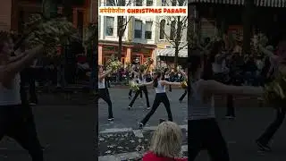अमेरीकेतील christmas parade🎅 .