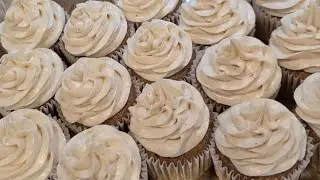 Easy Pumpkin Spice Cupcakes |  Fall Baking Recipes Ep. 1