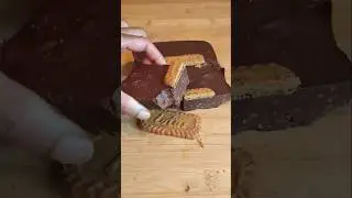 Lotus Crunchy Spread and Dark Chocolate Fudge 🍫