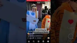 The Autistic Tiger showing his drawings to Alice In Wonderland😁👍👍🐯🐅