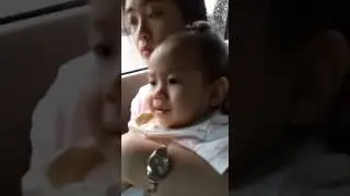 Muka ngeden nya Olivia