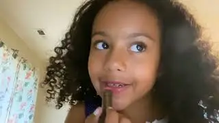 How to put on lipstick/lip gloss/lip smacker.