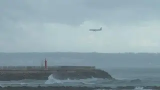 La borrasca Kristin obliga a cancel·lar dos vols a l'aeroport de Son Santjoan