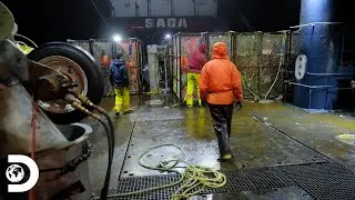 Jake consegue se encontrar com sua fam&iacute;lia gra&ccedil;as ao Wild Bill | Pesca Mortal | Discovery Brasil