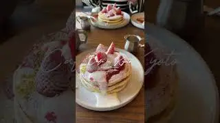 Brunch by kamo river with scrumptious pancakes & burger #kyotojapan