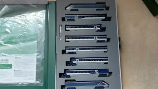 Kato N Scale 10-1297 Eurostar e300 8-Car Standard Set Unboxing and Run (New Livery Version)