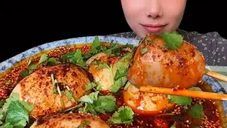 Eating Northeast roasted goose eggs delicious