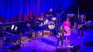 Elvis Costello ft. La Marisoul - Detonantes (Little Triggers) & Don't Let Me Be Misunderstood