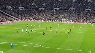 Harry Kane - Breaks Jimmy Greaves all time scoring record for Spurs