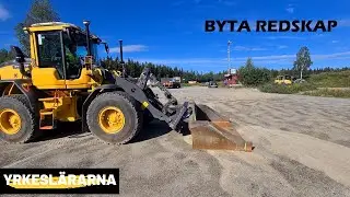 Hjullastare: Byta redskap