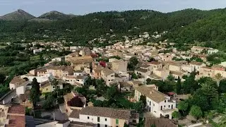 s`Arrac&oacute; entre el blanc i el negre (trailer)