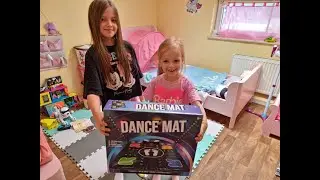 Mascha + Alexia * SMYTHS * Winhand Toys Tanzmatte
