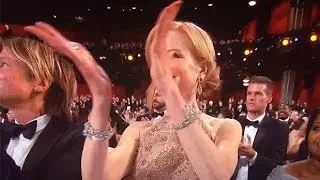 Nicole Kidman doesn't know how to clap?