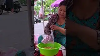 Street Vegetable Salad in Vietnam for Just $0.33 🇻🇳