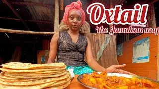 Authentic juicy and tender Oxtail stew alongside soft chapatis 🔥🔥