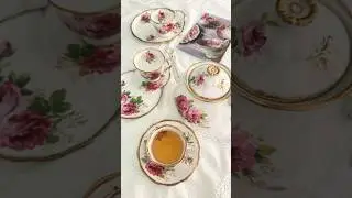 Vintage Royal Albert Tea Set &ldquo;American Beauty&rdquo;