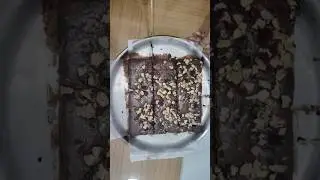 Chocolate walnut brownie 🧇🧇🎀.       #chocolatebrownie #chocolatewalnutbrownie#purechocolate#Brownie🎀