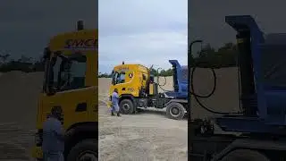 still waiting  #camc #volvotrucks #scaniatruck #mantrucks #truckspotting #tippertruck #chinatruck