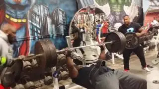 0-500 BENCH PRESS RAW & UNCUT AT IRON ADDICTS GYM | M-TOWN MONSTA | CT FLETCHER